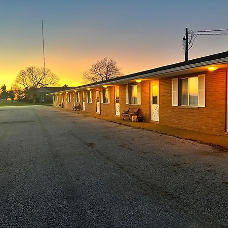 Oyo Hotel Prairie Winds Carthage Keokuk Hwy 136 外观 照片