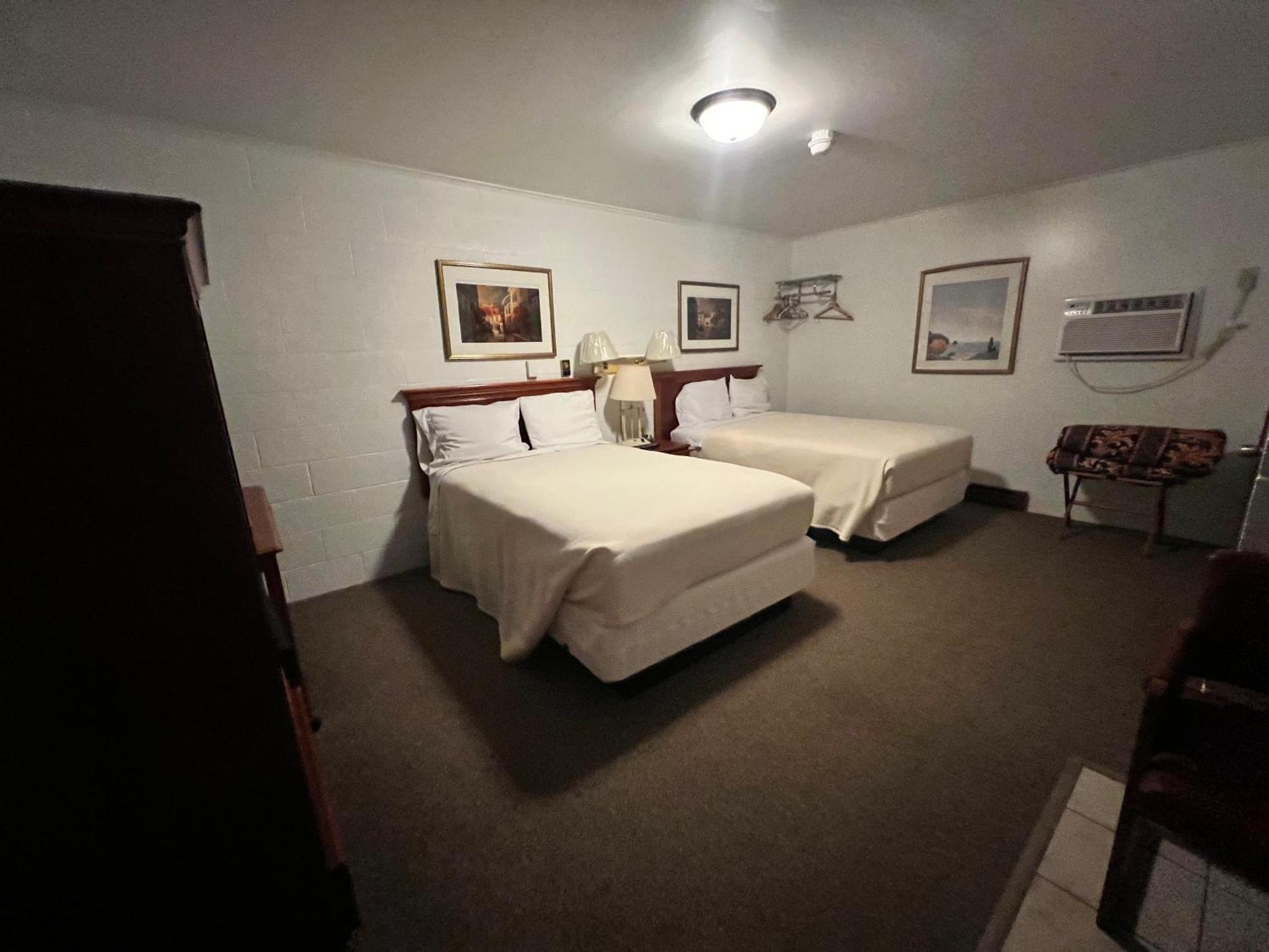 Oyo Hotel Prairie Winds Carthage Keokuk Hwy 136 外观 照片
